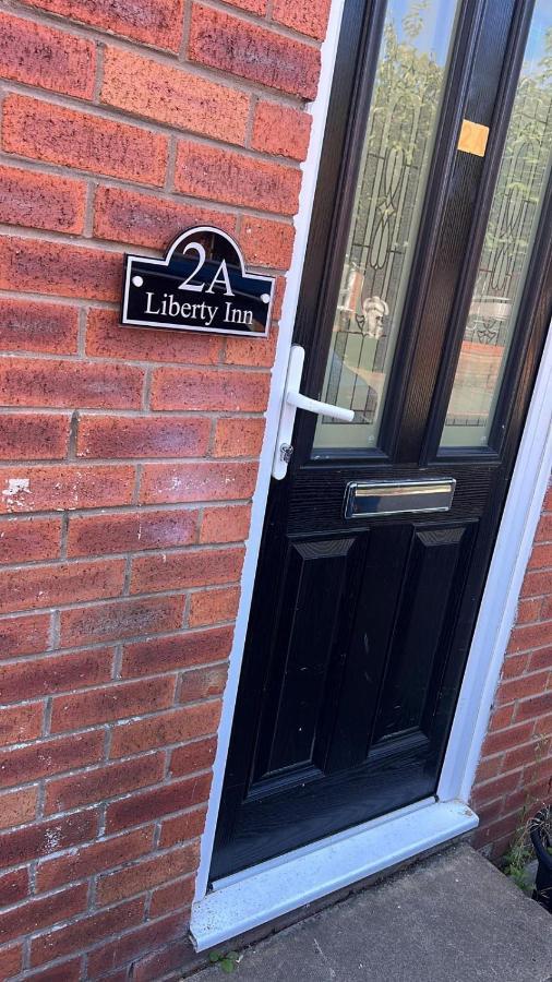 Liberty 4 Bed 2 Bathroom Sharing House For 12 People Apartment Liverpool